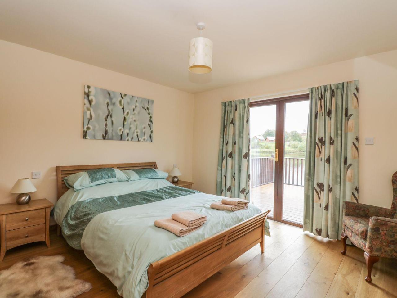 Burnside Lodge Lodge 1, Glengoulandie Aberfeldy Esterno foto